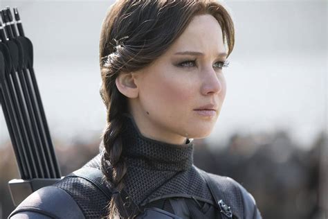 Jennifer Lawrence Nude Photos: Hunger Games Star Talks to Vanity ...